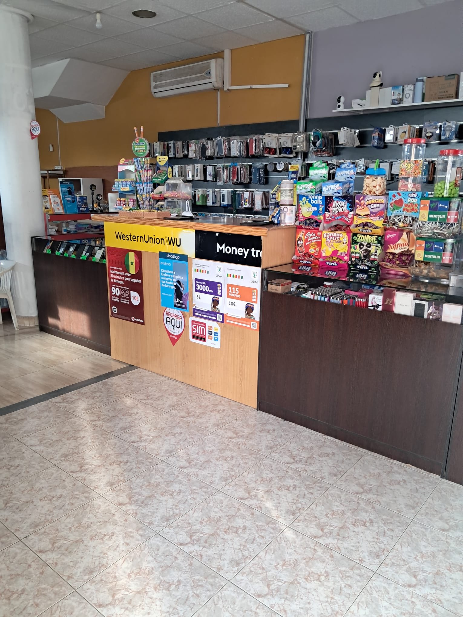 locutorio en la mojonera